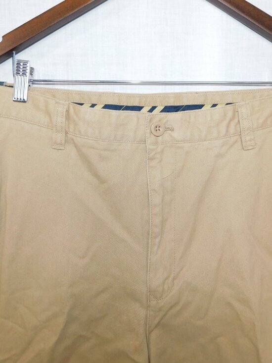 IZOD Mens 40 Chino Saltwater Wash 100% Cotton Twill Flat Front Tan Shorts NEW - Picture 2 of 9